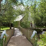 Brooklodge & 4* Macreddin Village