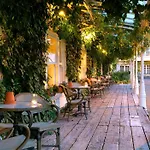Brooklodge & 4* Macreddin Village