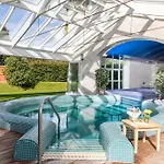 Brooklodge & 4* Macreddin Village