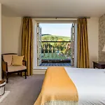 Brooklodge & 4*