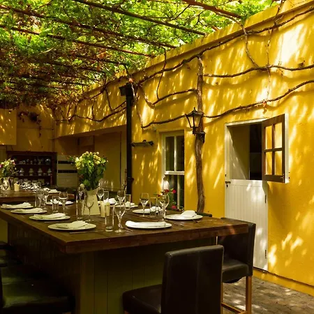 Brooklodge & Hotel 4*