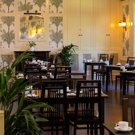 Brooklodge & Szálloda