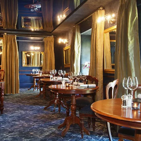 Brooklodge & Szálloda