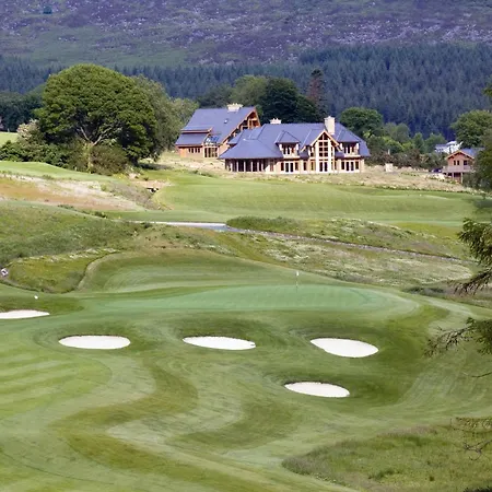 Brooklodge & 4* Macreddin Village