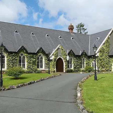 Brooklodge&macreddin Village