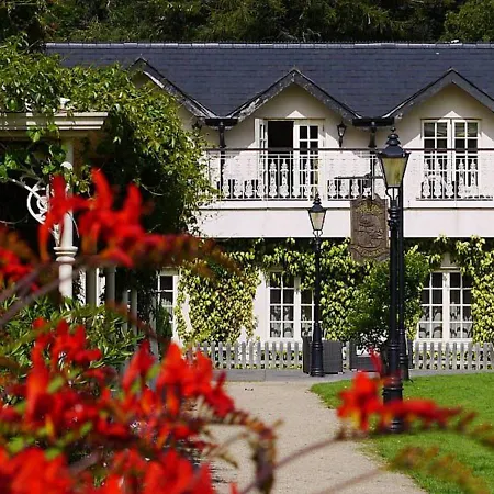 Brooklodge & 4*