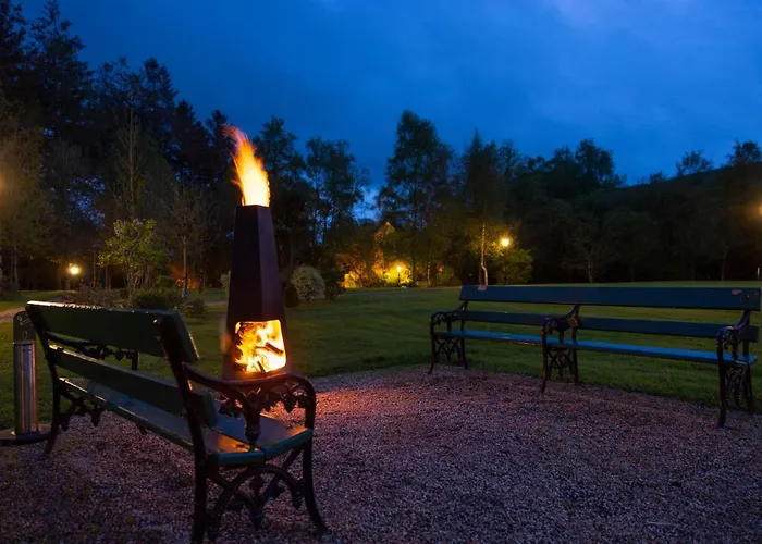 Отель Brooklodge & 4*