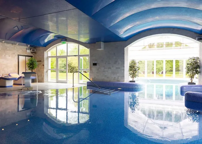 Отель Brooklodge & Macreddin Village