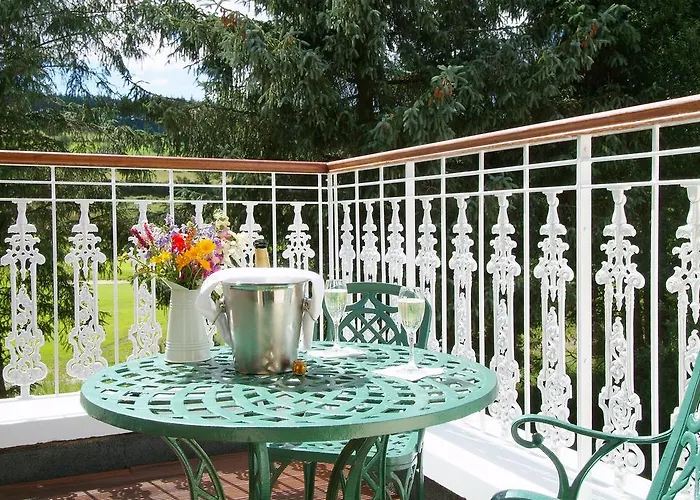 Brooklodge & Macreddin Village