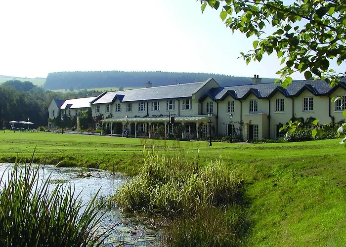 Brooklodge & Macreddin Village