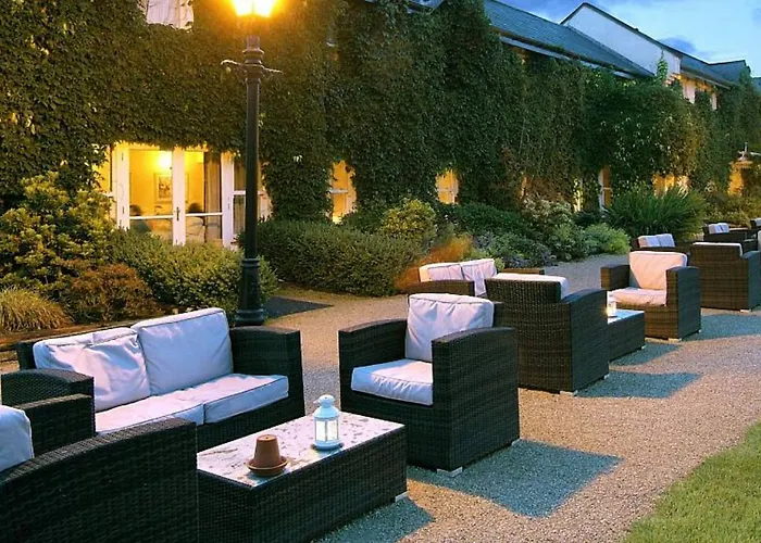 Brooklodge & Отель 4*